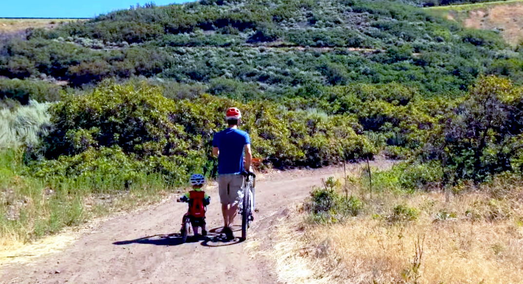 UtahToddlerBikingDraperLittleValleyTrails